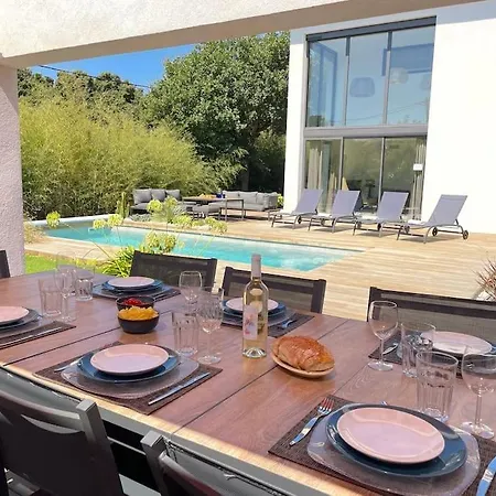 Villa Maison De Standing à Proximité De La *